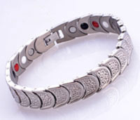 Stainless Steel bracelet containing healing magnets